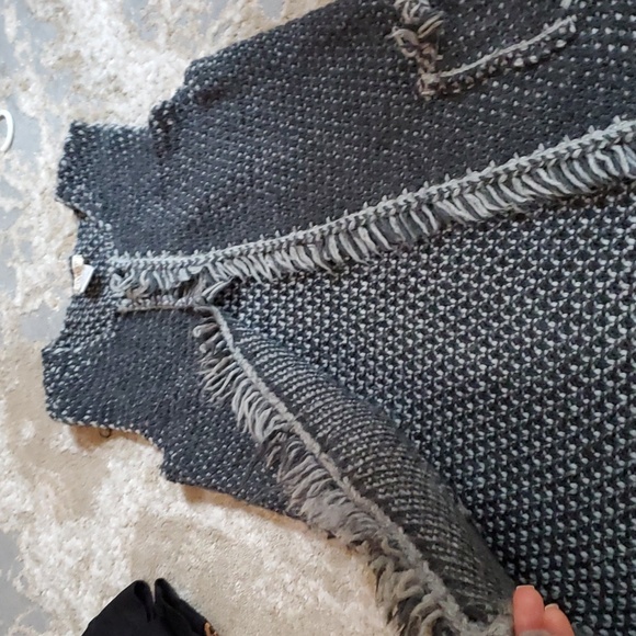 Cardigan - Picture 4 of 4